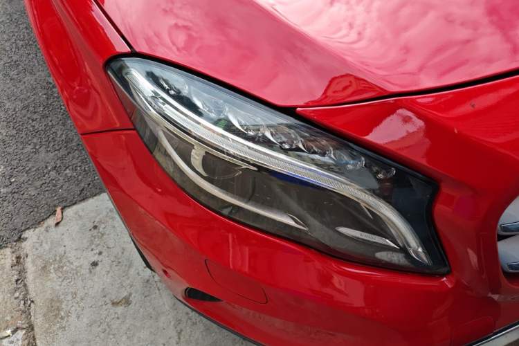Used Mercedes-Benz GLA 2016 GLA 220 4MATIC Fashion Edition Right Front Headlight