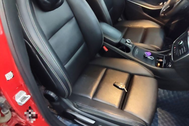 Used Mercedes-Benz GLA 2016 GLA 200 Sport Edition Right Front Seat