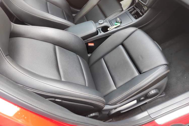 Used Mercedes-Benz GLA 2016 GLA 200 Fashion Model Right Front Seat