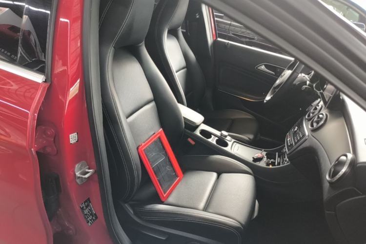Used Mercedes-Benz GLA 2016 GLA 200 Sport Edition Right Front Seat