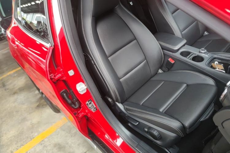 Used Mercedes-Benz GLA 2016 GLA 220 4MATIC Fashion Edition Right Front Seat