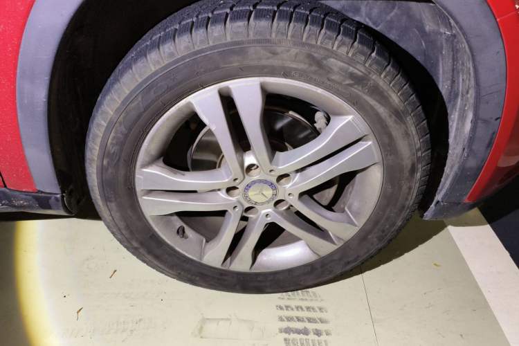 Used Mercedes-Benz GLA 2016 GLA 200 Sport Edition Right Front Wheel Hub