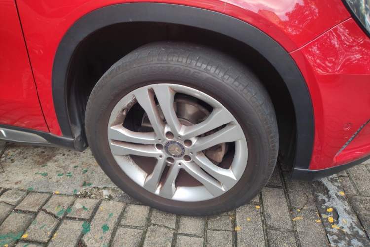 Used Mercedes-Benz GLA 2016 GLA 200 Sport Edition Right Front Wheel Hub