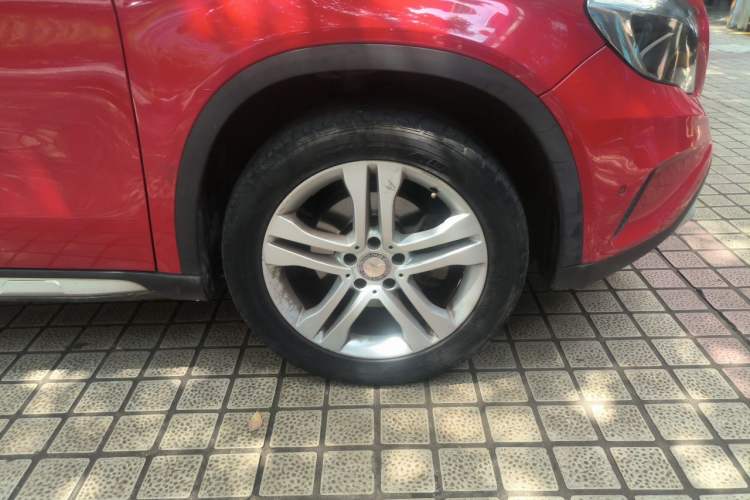 Used Mercedes-Benz GLA 2016 GLA 200 Sport Edition Right Front Wheel Hub