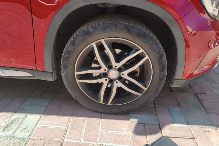 Used Mercedes-Benz GLA 2016 GLA 200 Fashion Model Right Front Wheel Hub
