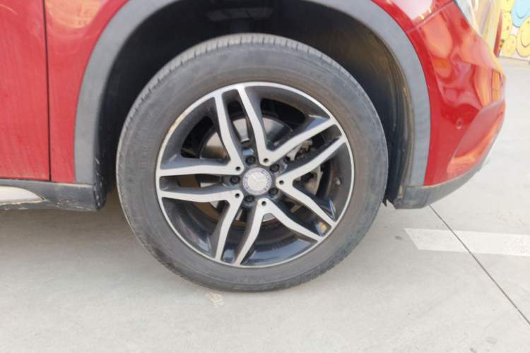 Used Mercedes-Benz GLA 2016 GLA 220 4MATIC Fashion Edition Right Front Wheel Hub