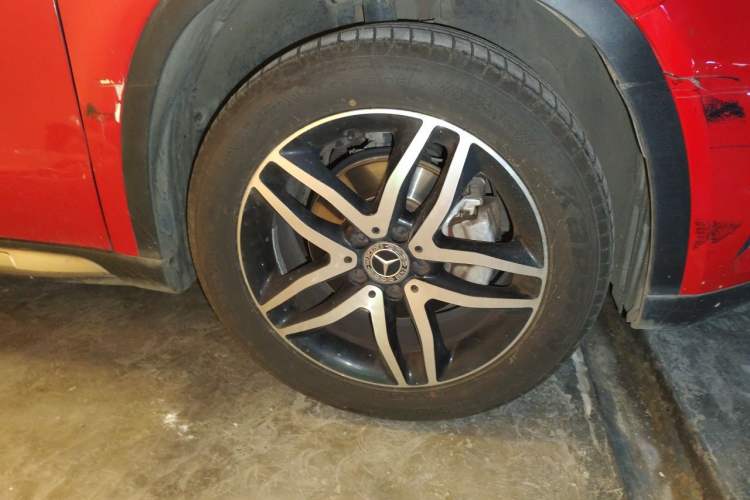 Used Mercedes-Benz GLA 2016 GLA 200 Fashion Model Right Front Wheel Hub