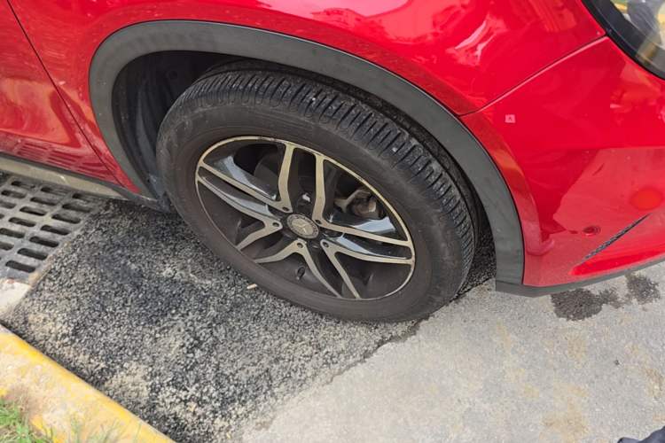 Used Mercedes-Benz GLA 2016 GLA 200 Fashion Model Right Front Wheel Hub
