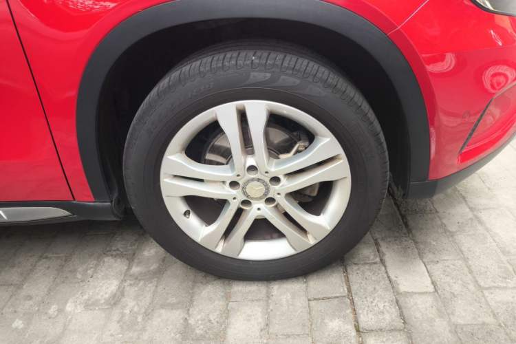 Used Mercedes-Benz GLA 2016 GLA 200 Sport Edition Right Front Wheel Hub