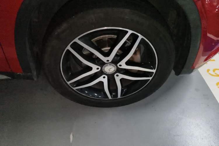 Used Mercedes-Benz GLA 2016 GLA 220 4MATIC Fashion Edition Right Front Wheel Hub