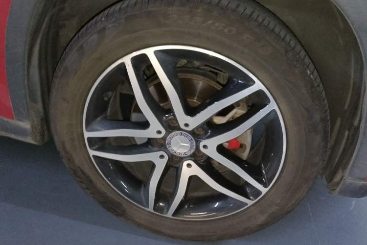 Used Mercedes-Benz GLA 2016 GLA 220 4MATIC Fashion Edition Right Front Wheel Hub
