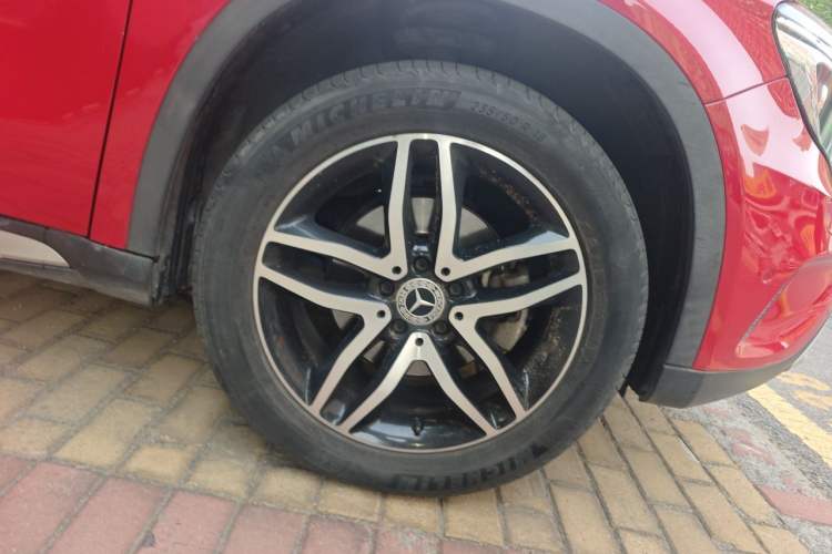 Used Mercedes-Benz GLA 2016 GLA 200 Fashion Model Right Front Wheel Hub