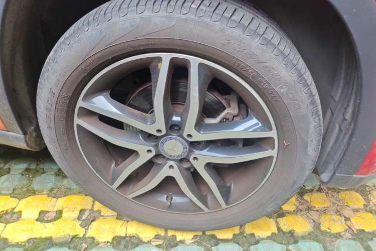 Used Mercedes-Benz GLA 2016 GLA 200 Fashion Model Right Front Wheel Hub