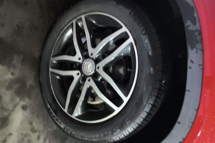 Used Mercedes-Benz GLA 2016 GLA 220 4MATIC Fashion Edition Right Front Wheel Hub