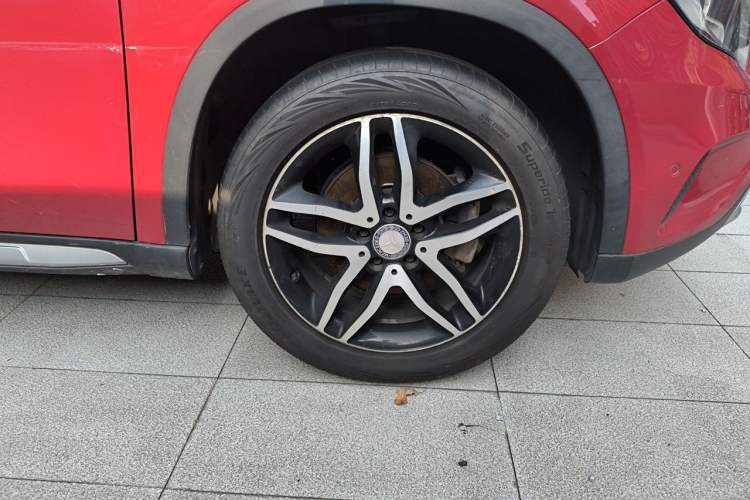 Used Mercedes-Benz GLA 2016 GLA 200 Fashion Model Right Front Wheel Hub