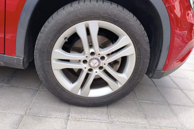 Used Mercedes-Benz GLA 2016 GLA 200 Sport Edition Right Front Wheel Hub