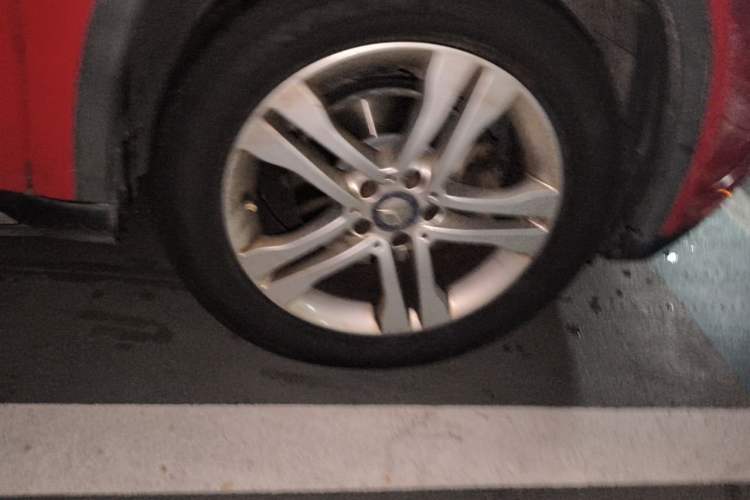 Used Mercedes-Benz GLA 2016 GLA 200 Sport Edition Right Front Wheel Hub