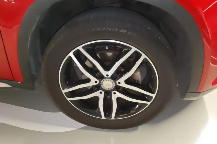 Used Mercedes-Benz GLA 2016 GLA 220 4MATIC Fashion Edition Right Front Wheel Hub