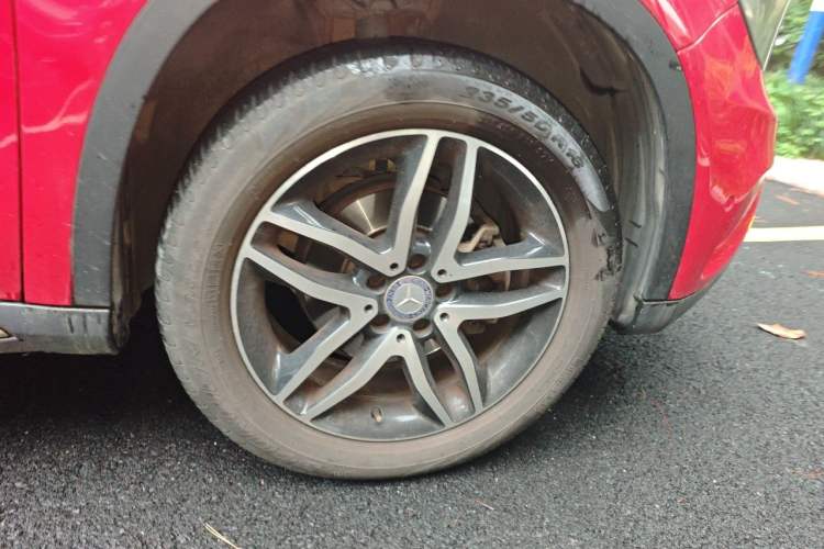 Used Mercedes-Benz GLA 2016 GLA 200 Fashion Model Right Front Wheel Hub