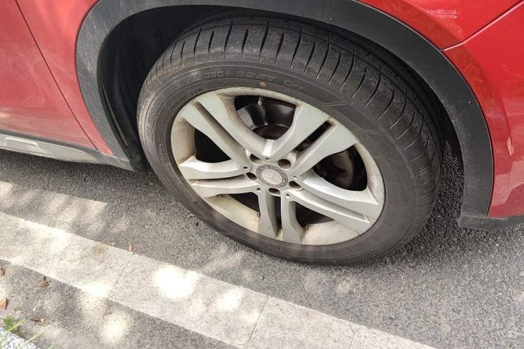 Used Mercedes-Benz GLA 2016 GLA 200 Sport Edition Right Front Wheel Hub