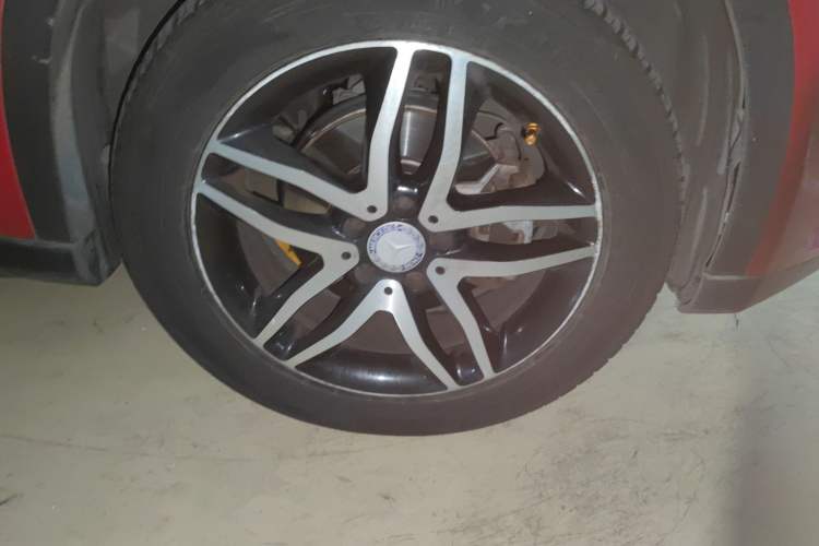 Used Mercedes-Benz GLA 2016 GLA 220 4MATIC Fashion Edition Right Front Wheel Hub