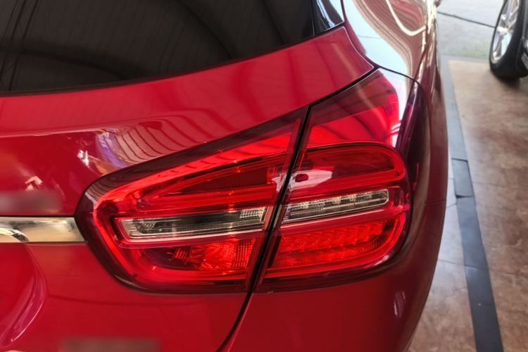 Used Mercedes-Benz GLA 2016 GLA 220 4MATIC Fashion Edition Right Rear Taillight