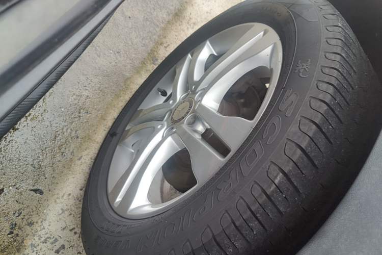 Used Mercedes-Benz GLA 2016 GLA 200 Sport Edition Right Rear Wheel Hub