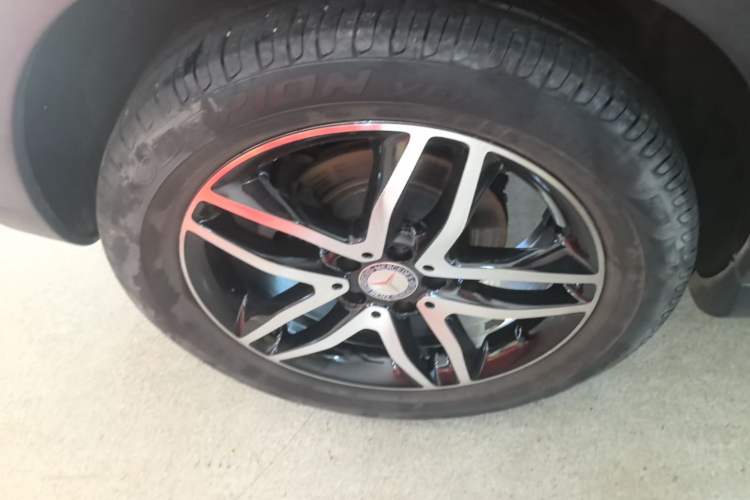 Used Mercedes-Benz GLA 2016 GLA 200 Fashion Model Right Rear Wheel Hub