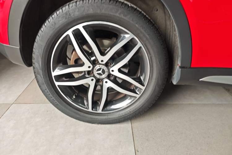Used Mercedes-Benz GLA 2016 GLA 200 Fashion Model Right Rear Wheel Hub