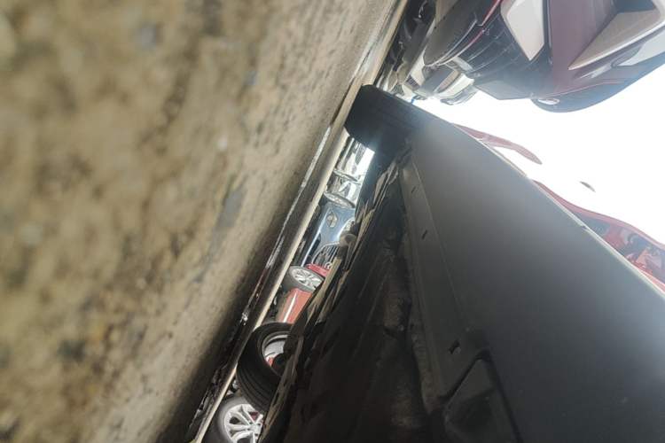 Used Mercedes-Benz GLA 2016 GLA 200 Sport Edition Right Side Sill