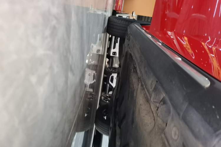 Used Mercedes-Benz GLA 2016 GLA 200 Fashion Model Right Side Sill