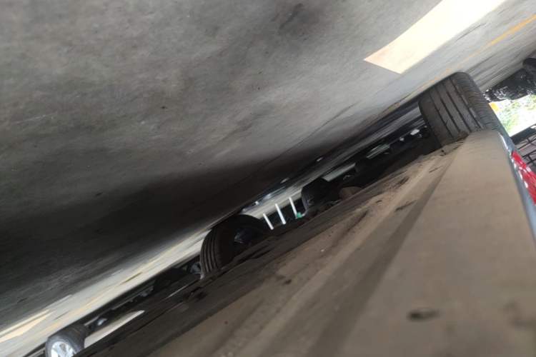 Used Mercedes-Benz GLA 2016 GLA 220 4MATIC Fashion Edition Right Side Sill