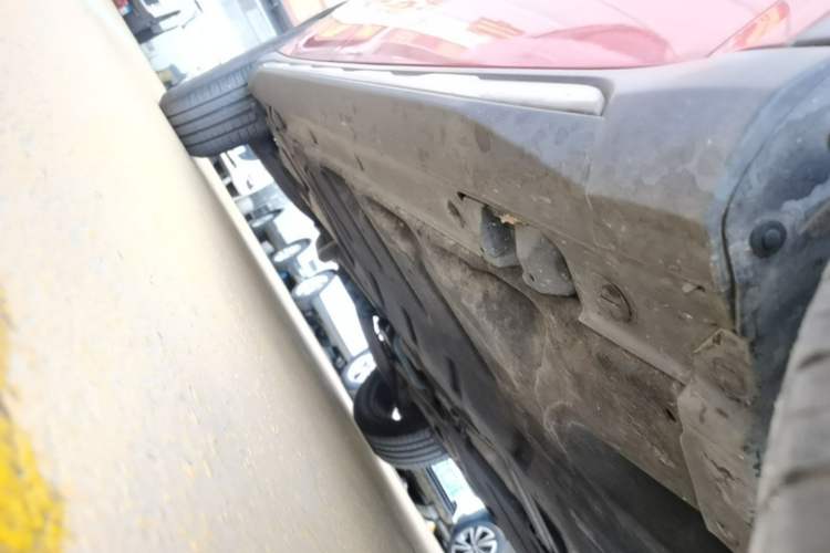 Used Mercedes-Benz GLA 2016 GLA 220 4MATIC Fashion Edition Right Side Sill