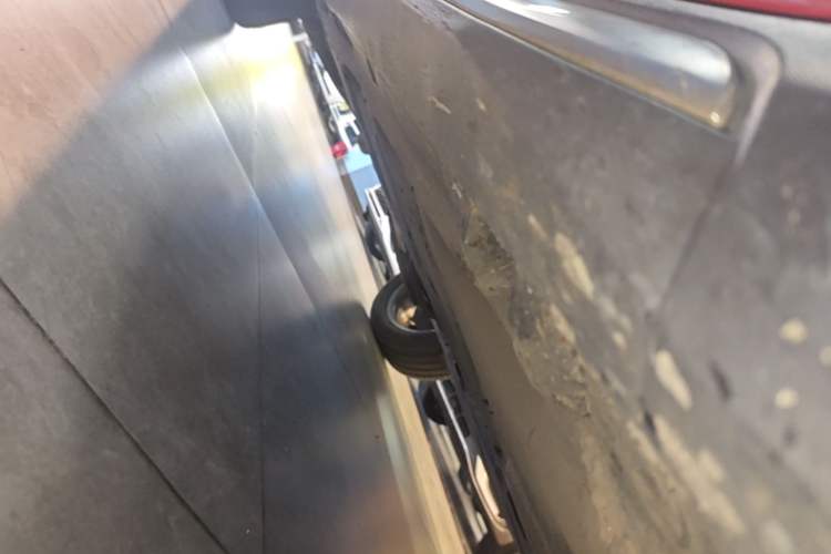 Used Mercedes-Benz GLA 2016 GLA 200 Sport Edition Right Side Sill