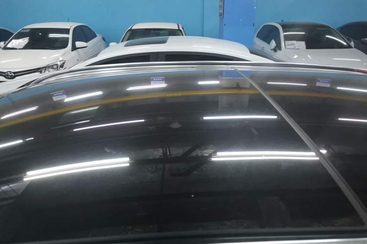 Used Mercedes-Benz GLA 2016 GLA 200 Fashion Model Roof