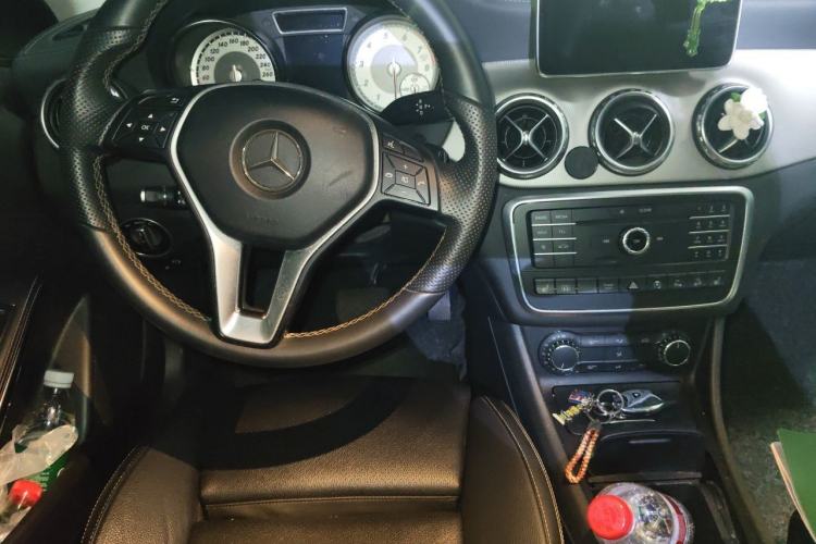 Used Mercedes-Benz GLA 2016 GLA 220 4MATIC Fashion Edition Steering Wheel
