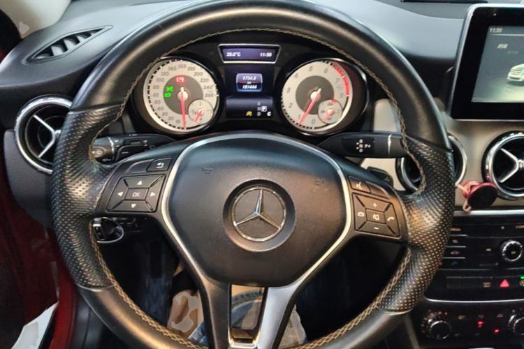 Used Mercedes-Benz GLA 2016 GLA 200 Sport Edition Steering Wheel