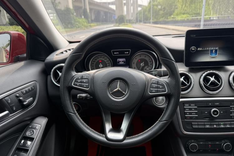 Used Mercedes-Benz GLA 2016 GLA 200 Fashion Model Steering Wheel