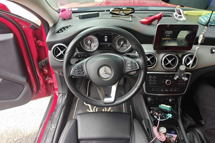 Used Mercedes-Benz GLA 2016 GLA 200 Sport Edition Steering Wheel
