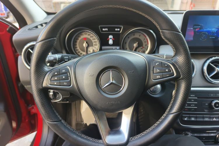 Used Mercedes-Benz GLA 2016 GLA 220 4MATIC Fashion Edition Steering Wheel
