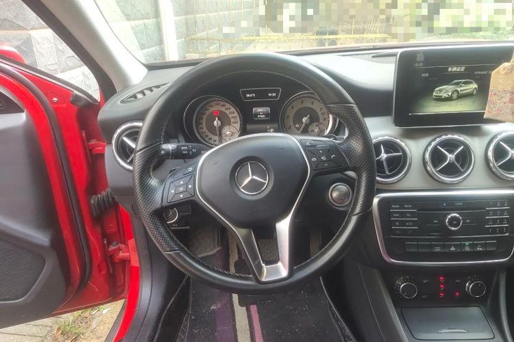 Used Mercedes-Benz GLA 2016 GLA 200 Fashion Model Steering Wheel