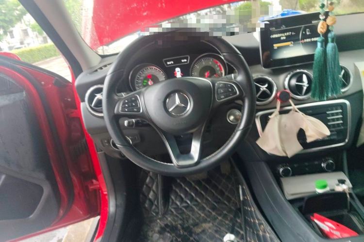 Used Mercedes-Benz GLA 2016 GLA 200 Sport Edition Steering Wheel