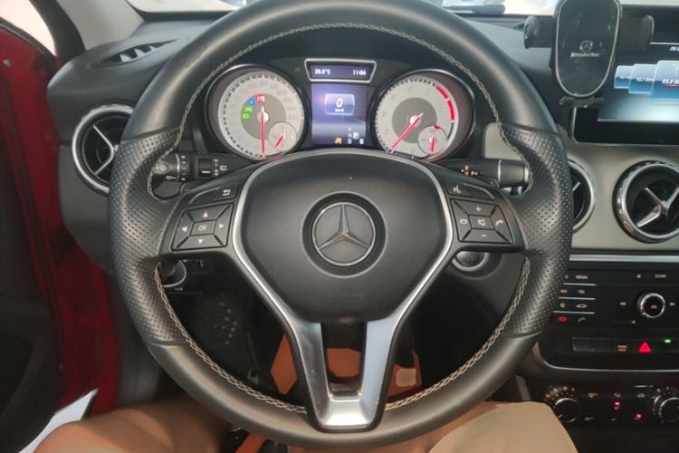 Used Mercedes-Benz GLA 2016 GLA 200 Sport Edition Steering Wheel