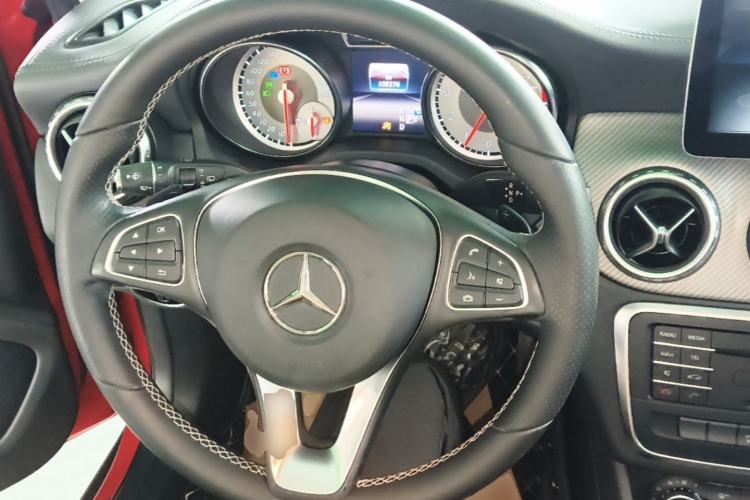Used Mercedes-Benz GLA 2016 GLA 200 Fashion Model Steering Wheel