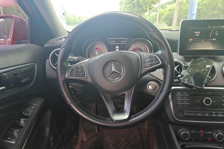 Used Mercedes-Benz GLA 2016 GLA 200 Sport Edition Steering Wheel