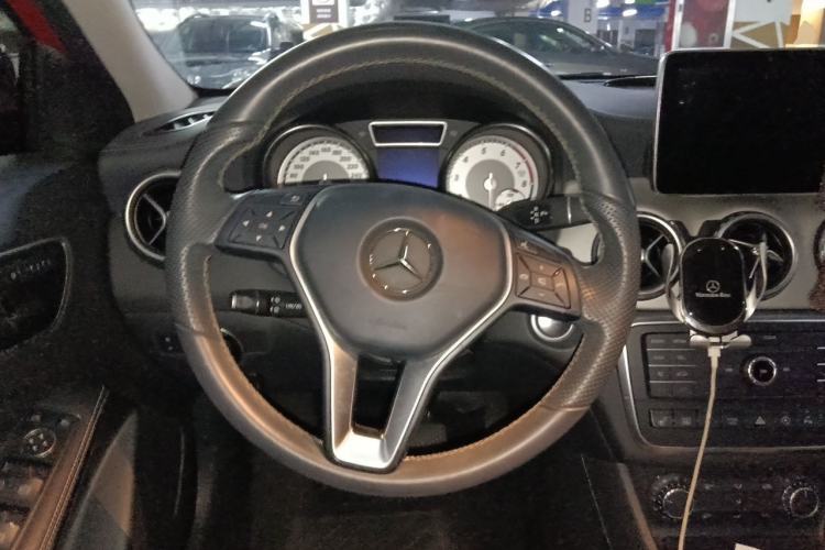 Used Mercedes-Benz GLA 2016 GLA 220 4MATIC Fashion Edition Steering Wheel