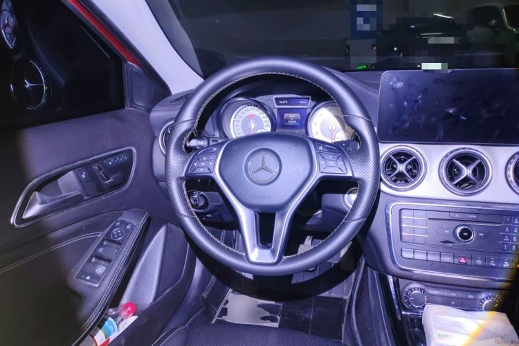 Used Mercedes-Benz GLA 2016 GLA 220 4MATIC Fashion Edition Steering Wheel