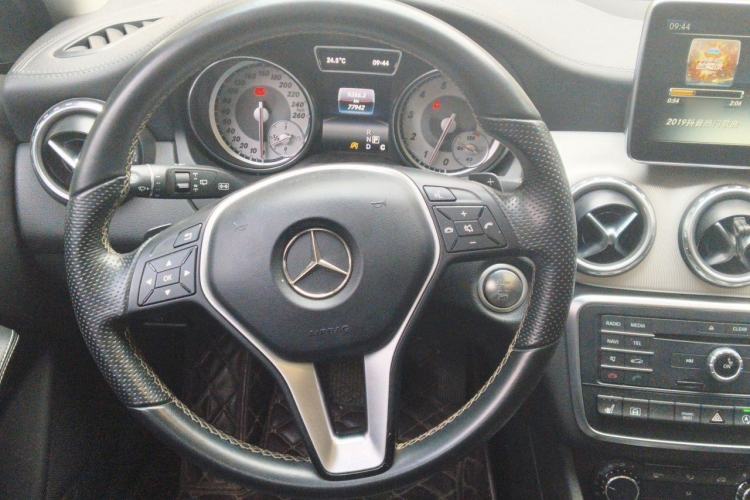 Used Mercedes-Benz GLA 2016 GLA 220 4MATIC Fashion Edition Steering Wheel