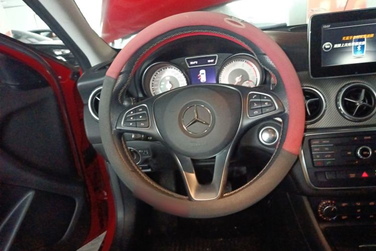 Used Mercedes-Benz GLA 2016 GLA 200 Sport Edition Steering Wheel