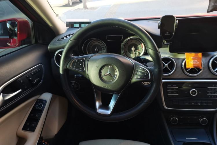 Used Mercedes-Benz GLA 2016 GLA 200 Fashion Model Steering Wheel